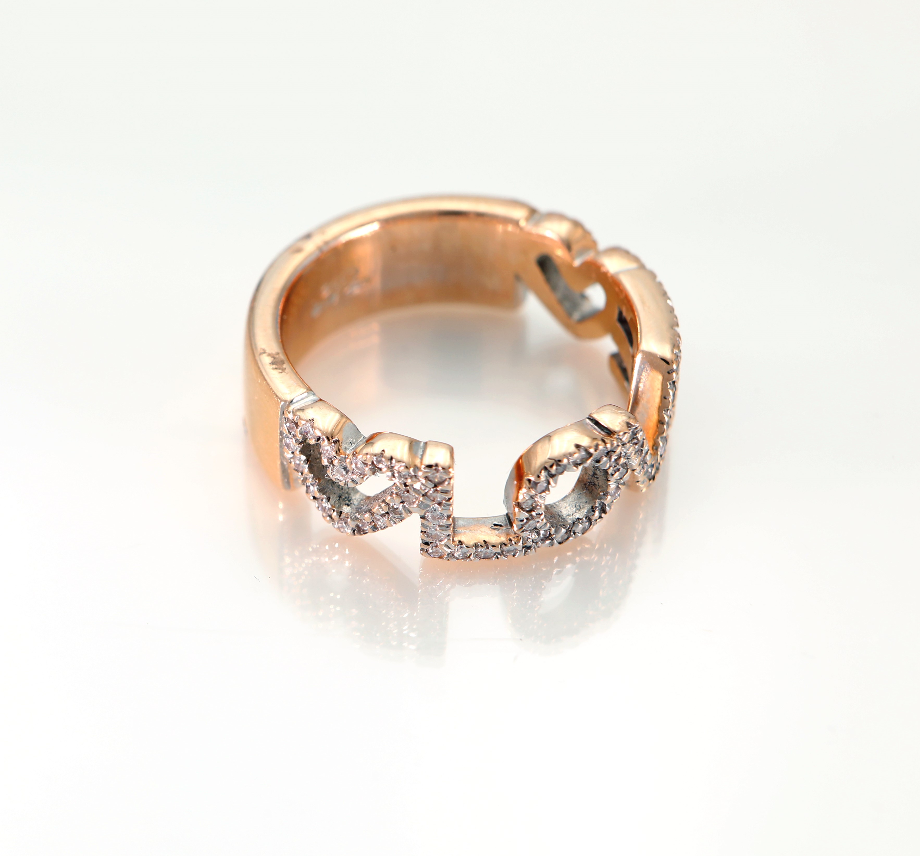 Anello LOVE in oro e brillanti