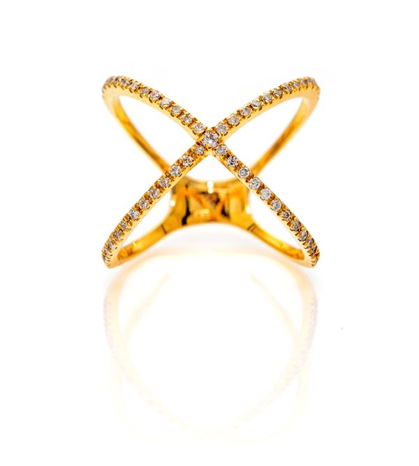 Anello ad incrocio in oro e brillanti