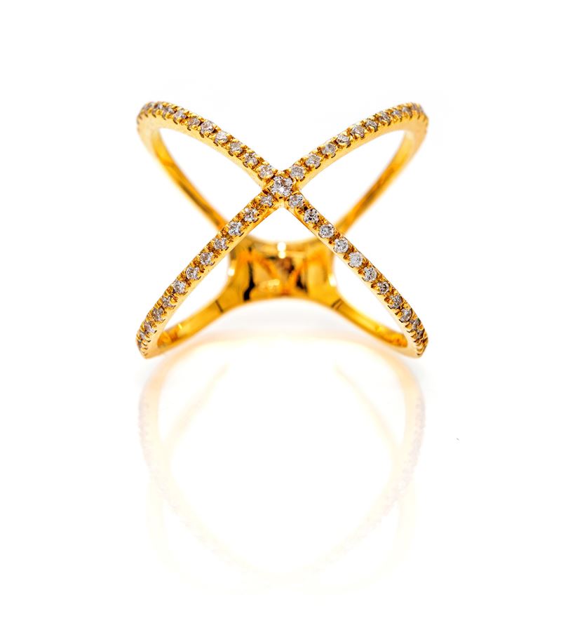 Anello ad incrocio in oro e brillanti