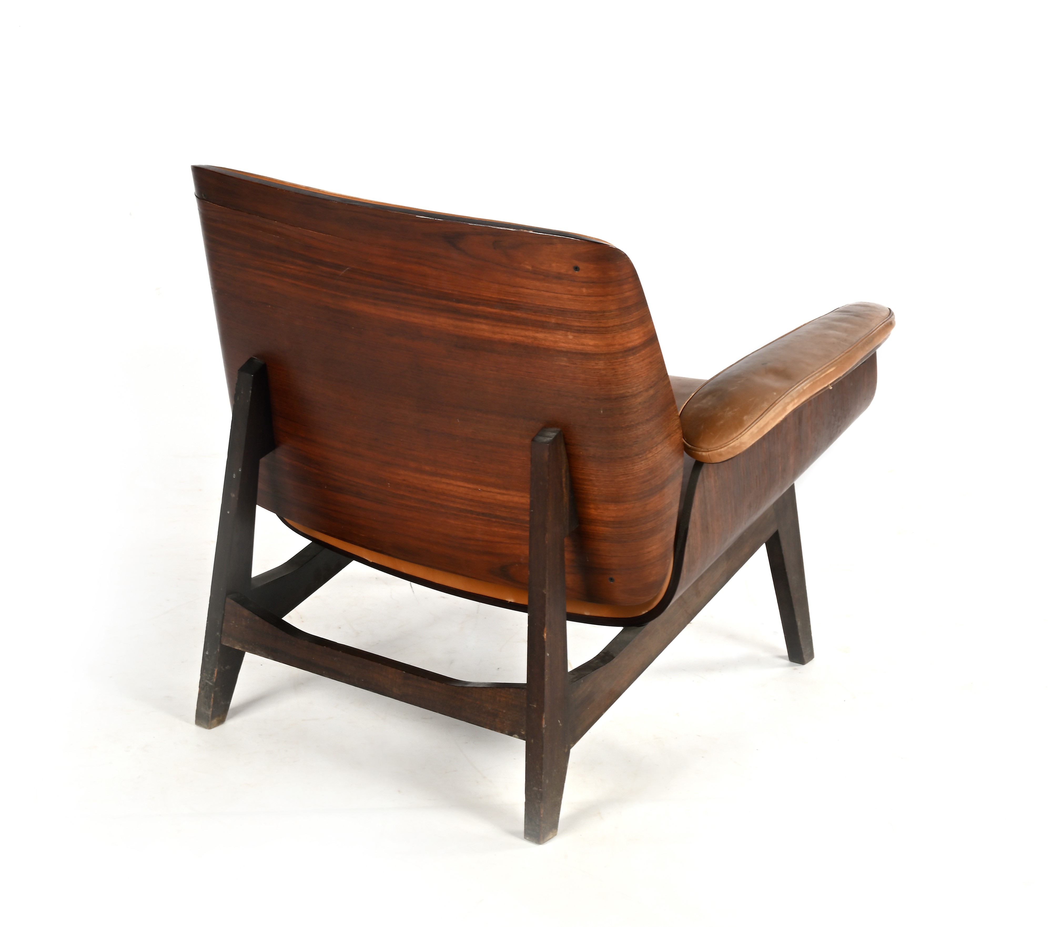 Poltrona produzione MIM