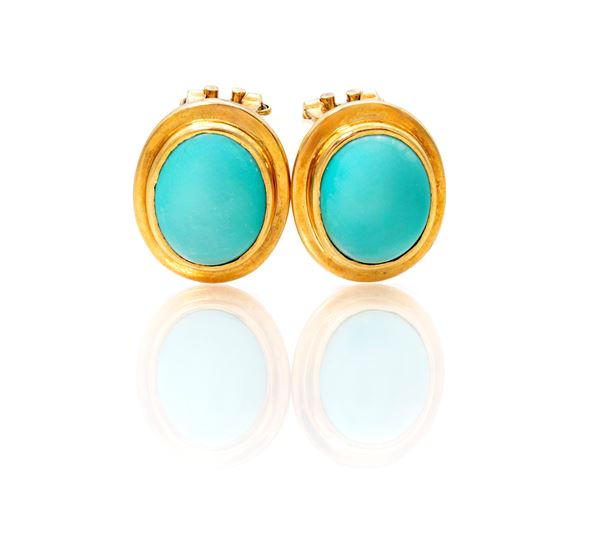 Coppia di orecchini in oro e turchese