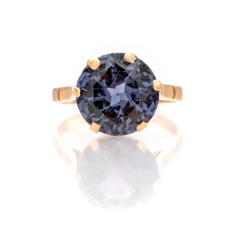 Anello in oro e ametista