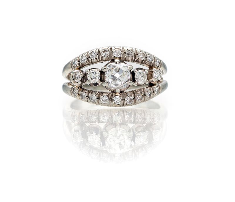 Anello a fascia in oro e diamanti