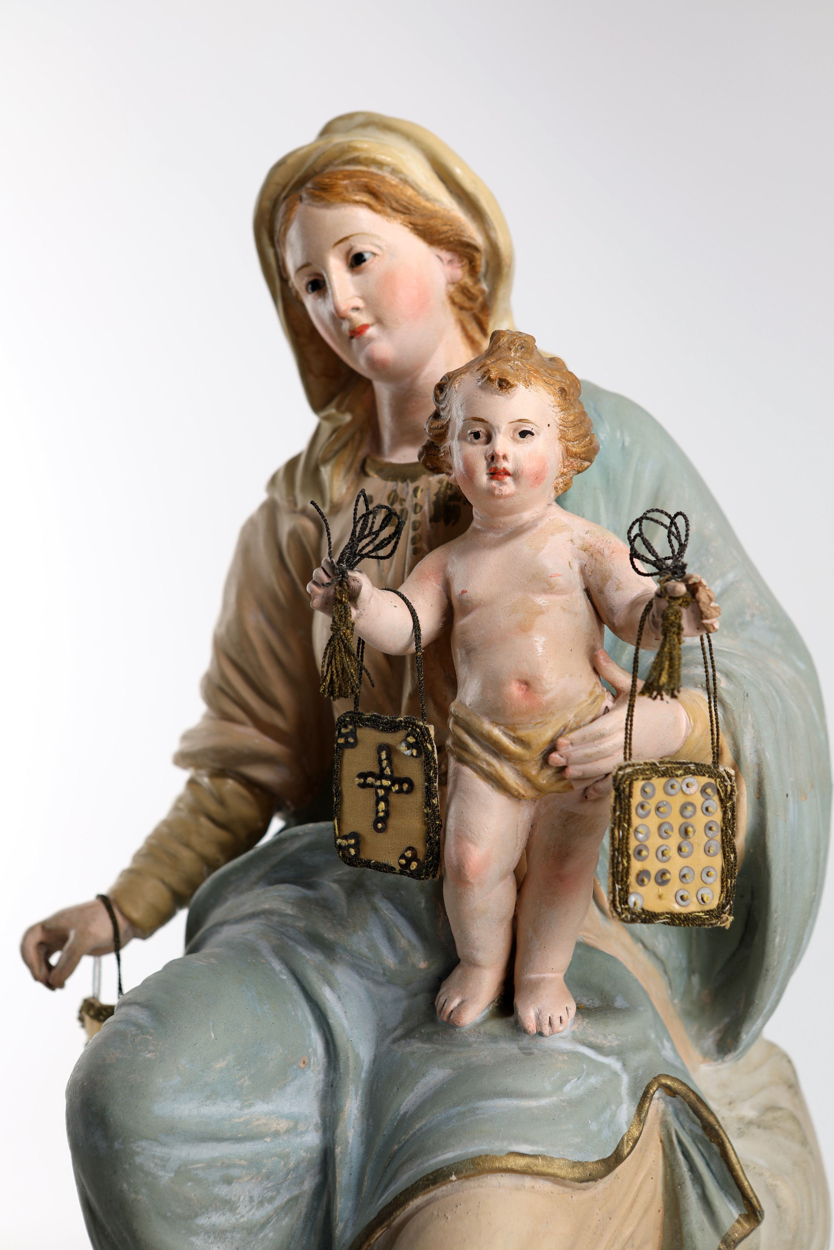 Scultura in terracotta policroma raffigurante Nostra Signora del Monte Carmelo, Napoli, inizi del...