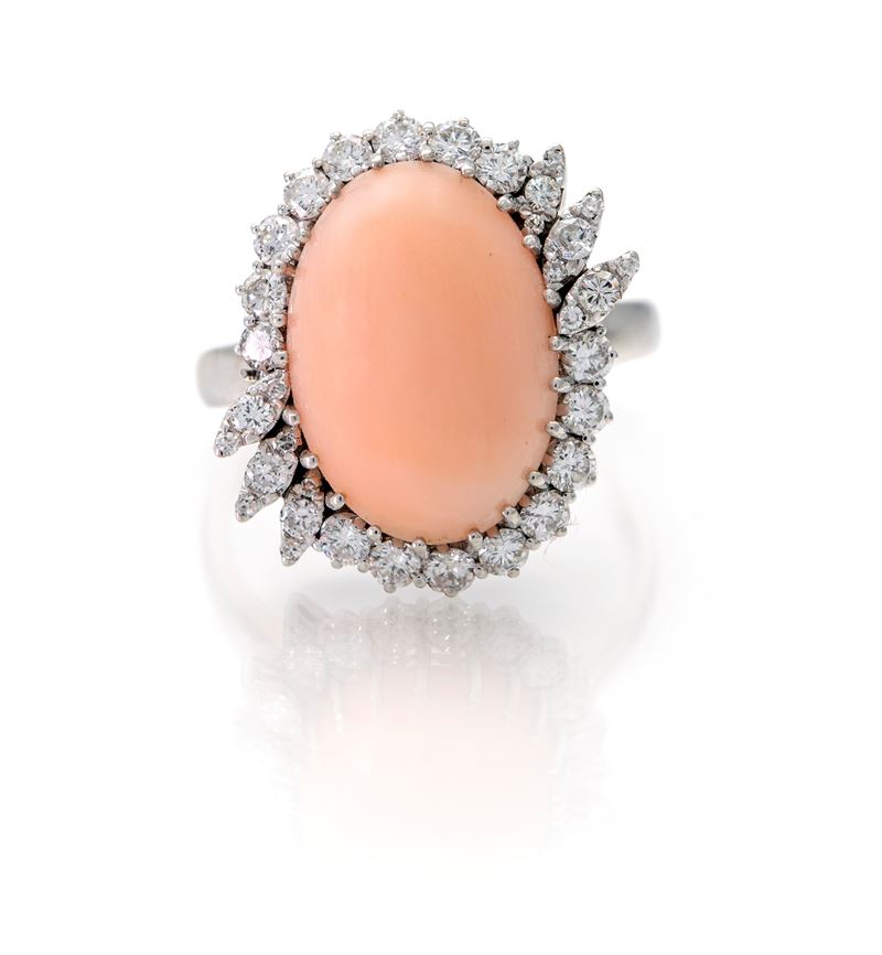 Anello in oro e corallo