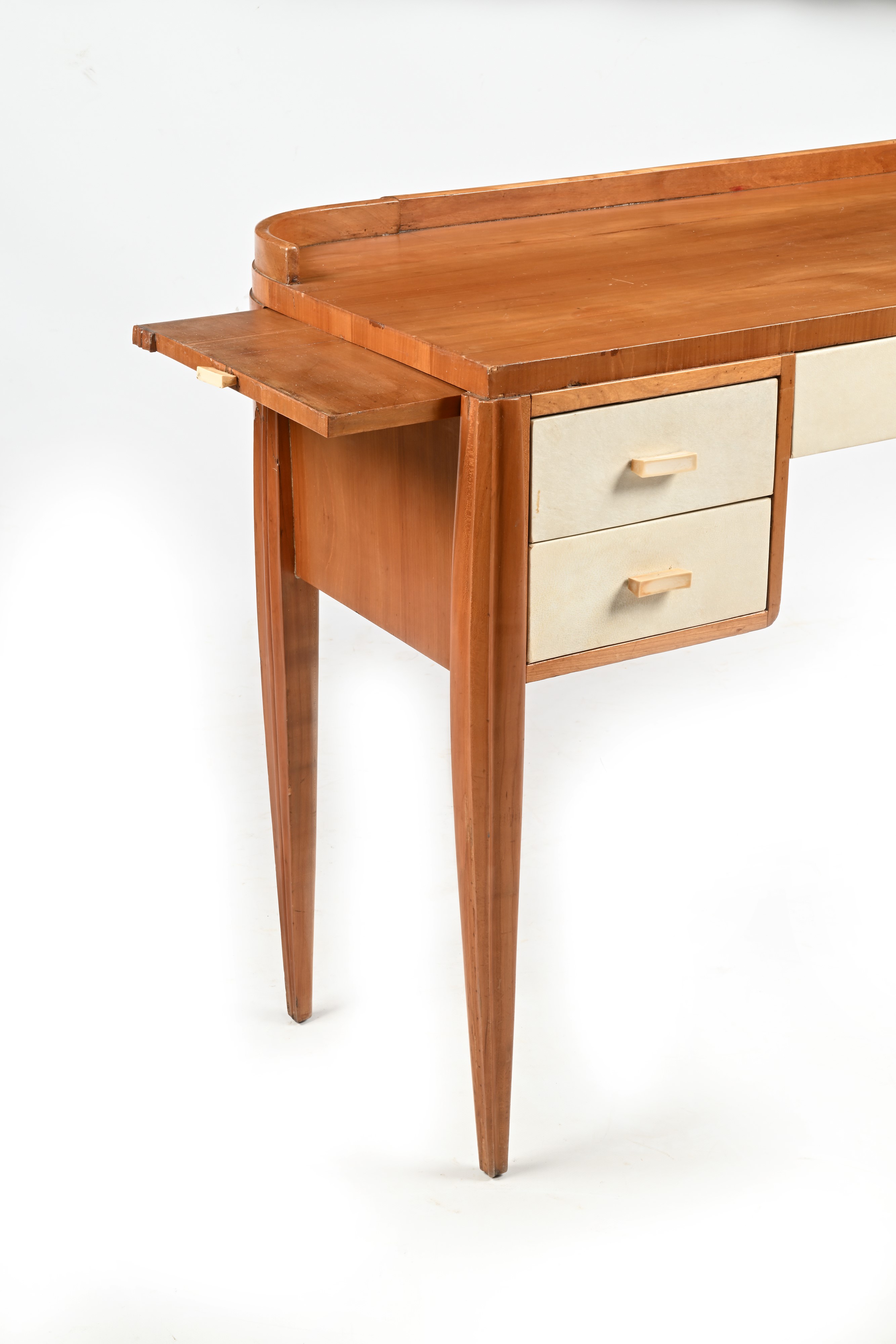 Delizioso scrittoio di manifattura Francese con 5 cassetti e due piani estraibili laterali