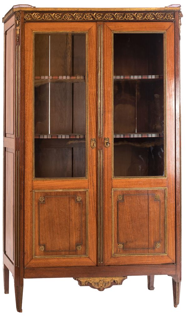 Vetrina in mogano a due sportelli, Francia, XX secolo