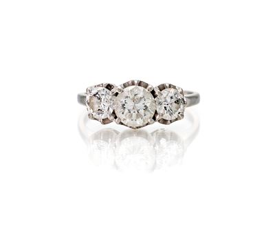 Anello a riviera trilogy in oro bianco e brillanti, misura 12