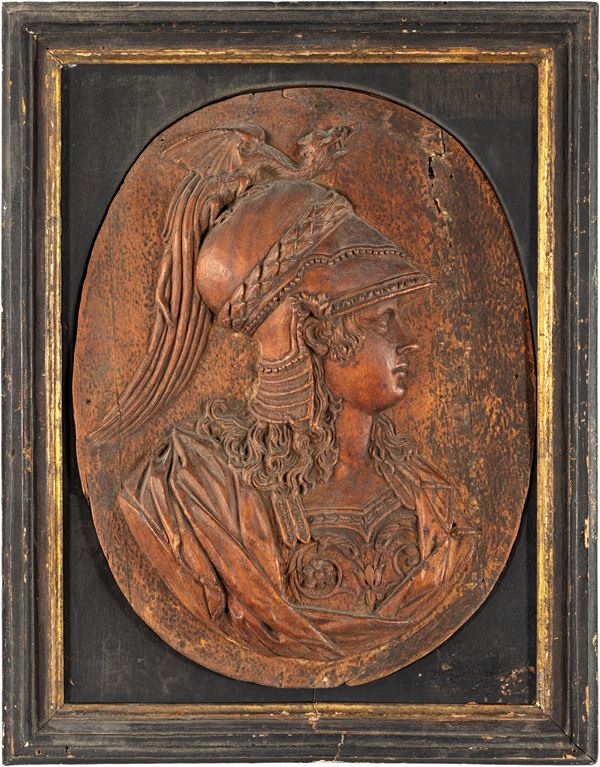 Bassorilievo ovale in legno intagliato raffigurante profilo di Minerva, periodo del Grand Tour, XIX secolo