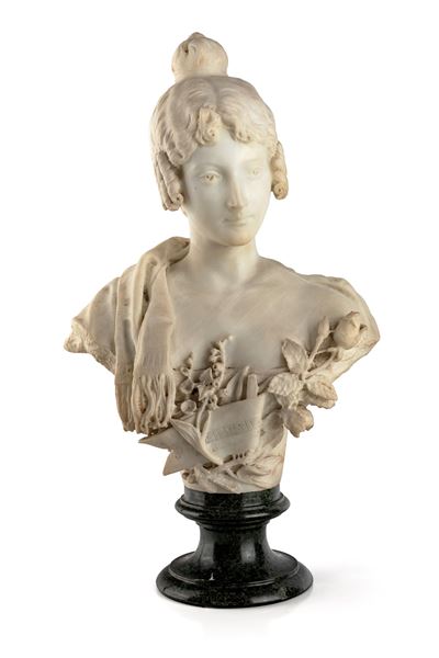 Busto di giovinetta in marmo bianco