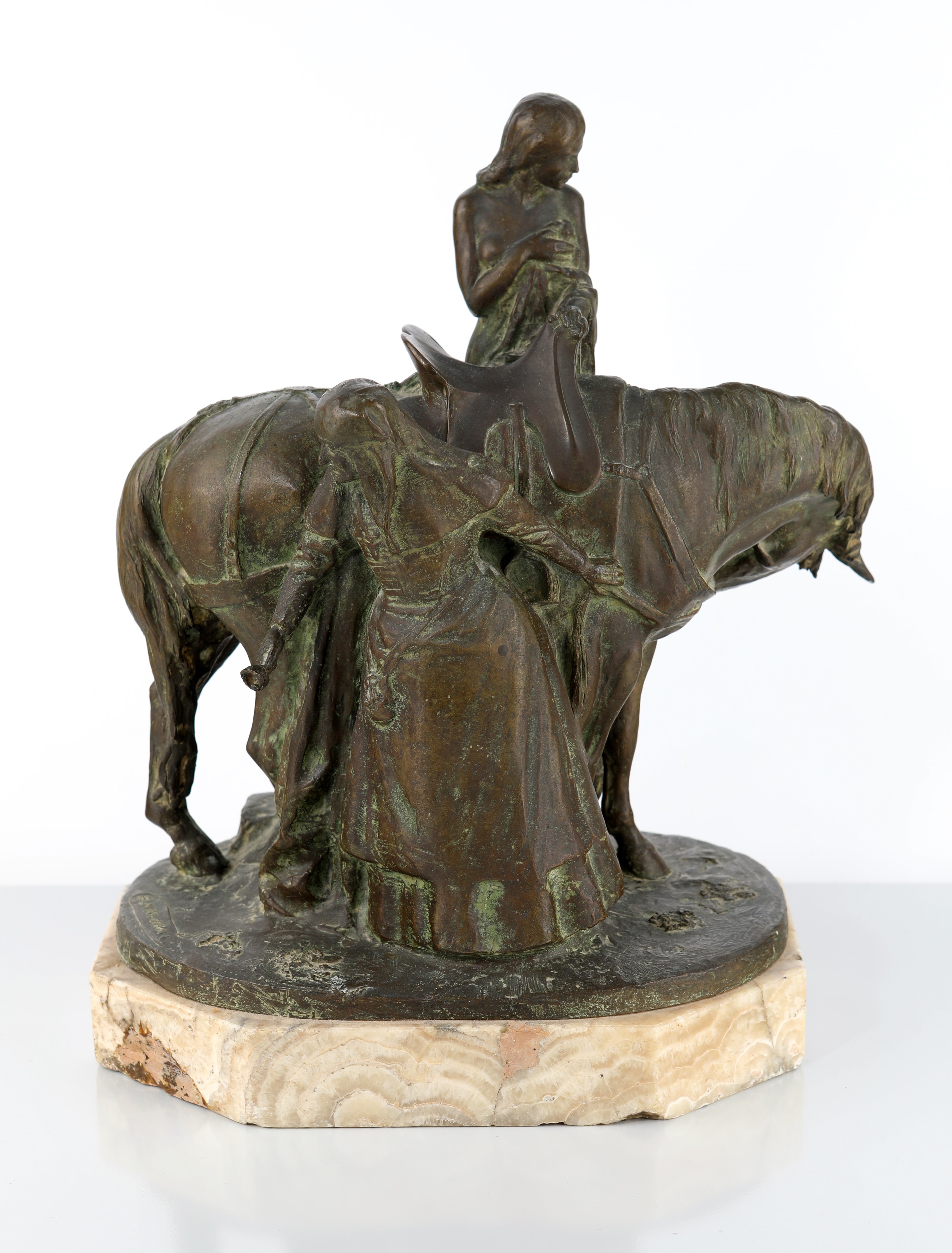 Scultura in bronzo raffigurante un'amazzone nuda a cavallo