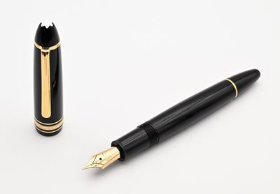 Montblanc, Meisterstuck 146 - Penna stilografica in resina nera con dettagli dorati, pennino M in...