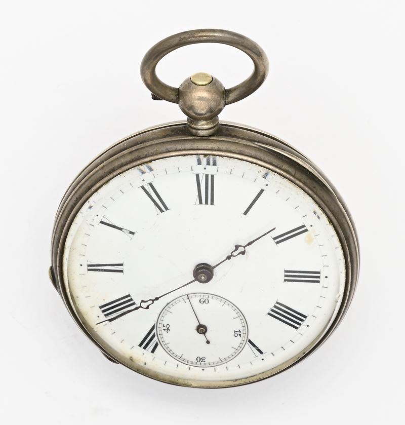 Orologio da tasca, scappamento a cilindro e carica a chiavetta, metallo argentato