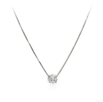 Pendente punto luce in oro bianco 750/000 con diamanti taglio navette e carrè