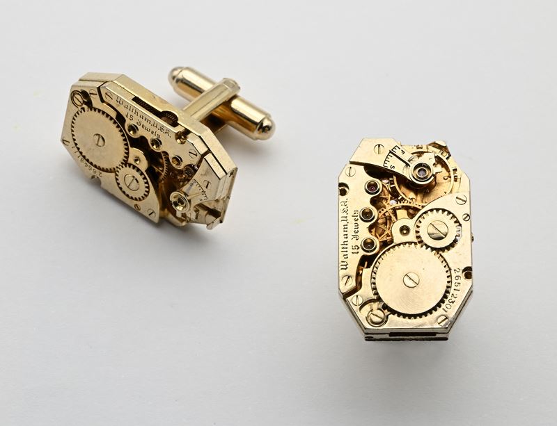 Gemelli in metallo dorato con movimento d'orologio, mm 25x17x24
