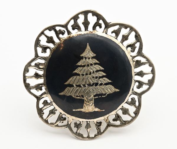 Spilla in argento Sterling con inciso il cedro del libano  - Asta ASTA A TEMPO - Penne e Accessori da Scrivania - Casa d'Aste Arcadia