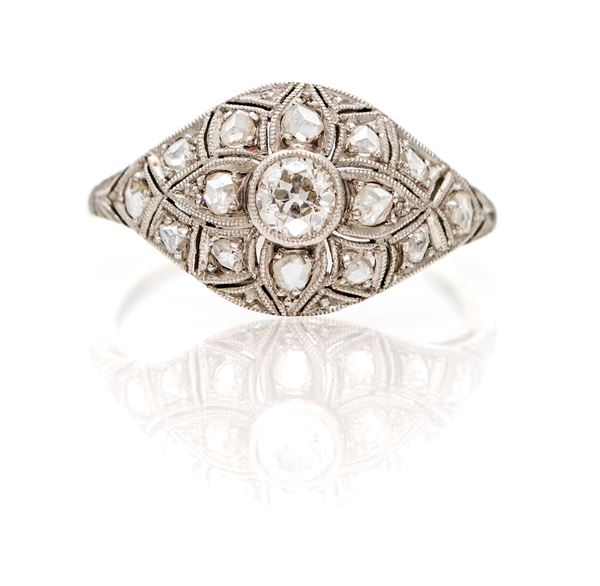 Anello deco' in oro e diamanti