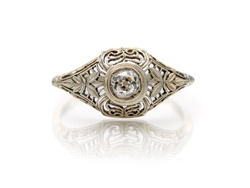 Anello decò, oro bianco 750/000 e brillanti