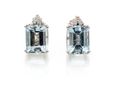 Coppia di orecchini in oro bianco 750/000 con acquamarine e brillanti