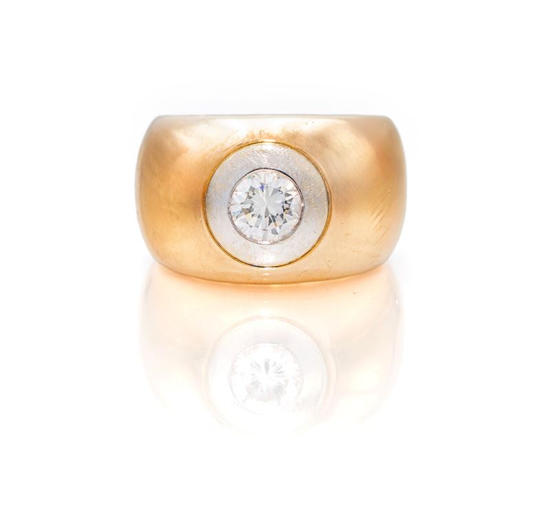 Pomellato, anello in oro e brillante solitario
