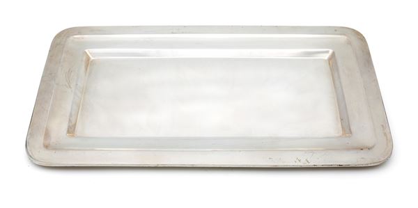 Vassoio rettangolare in argento con angoli arrotondati
