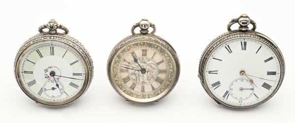 3 Orologi da tasca con carica a chiavetta in argento: 2 con scappamento a cilindro e 1 ad ancora