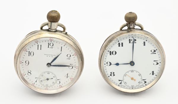2 orologi da tasca con scappamento ad ancora remontoir da uomo con casse e cuvettes in argento 925/000: Waltham U.S.A. con punzoni Chester 1897; anonimo svizzero 15 rubini   (fine XIX secolo / inizi XX secolo)  - Asta Asta a Tempo - Orologi da Tasca - Casa d'Aste Arcadia