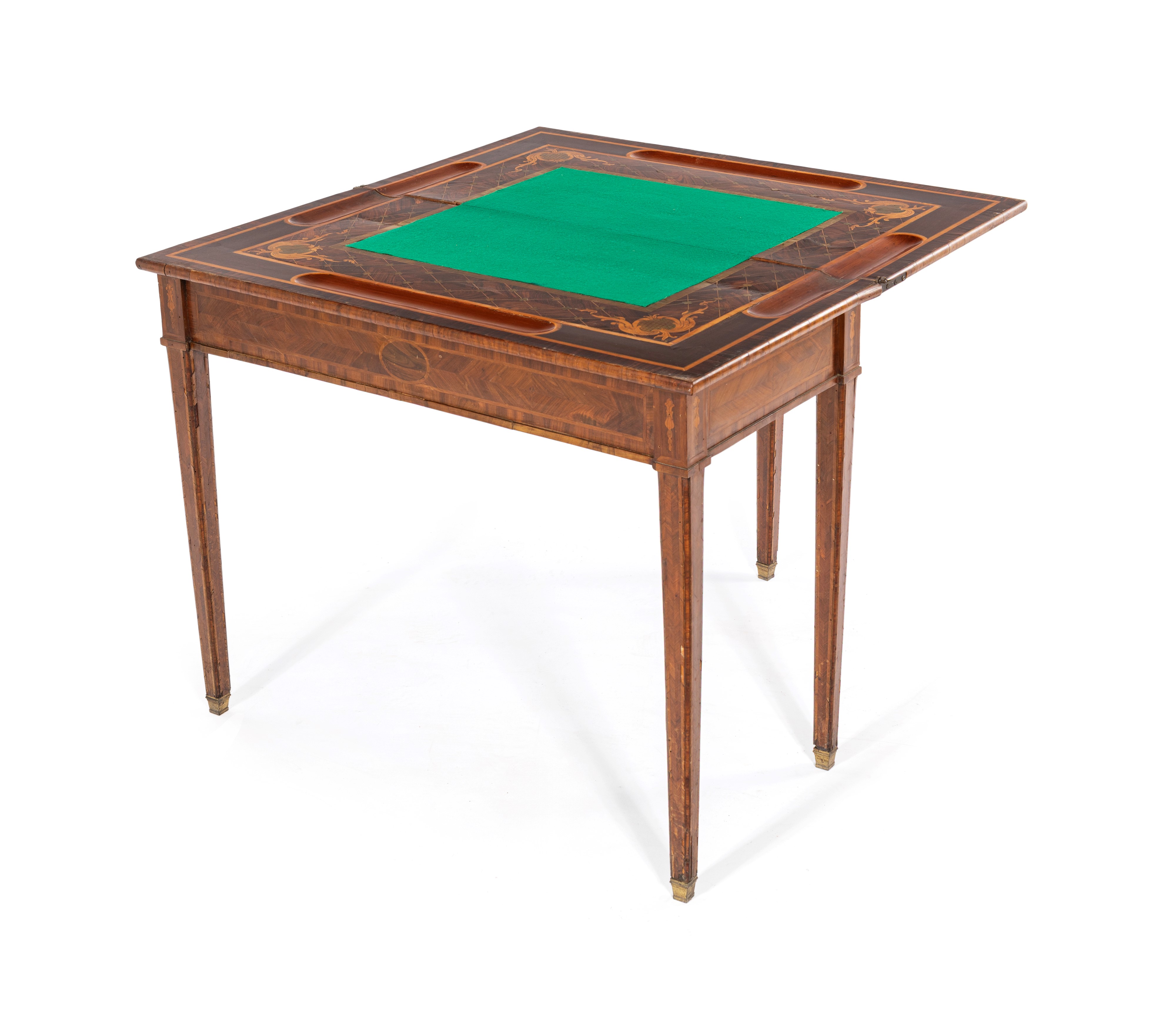 Tavolo da gioco in legno intarsiato con piano a libretto