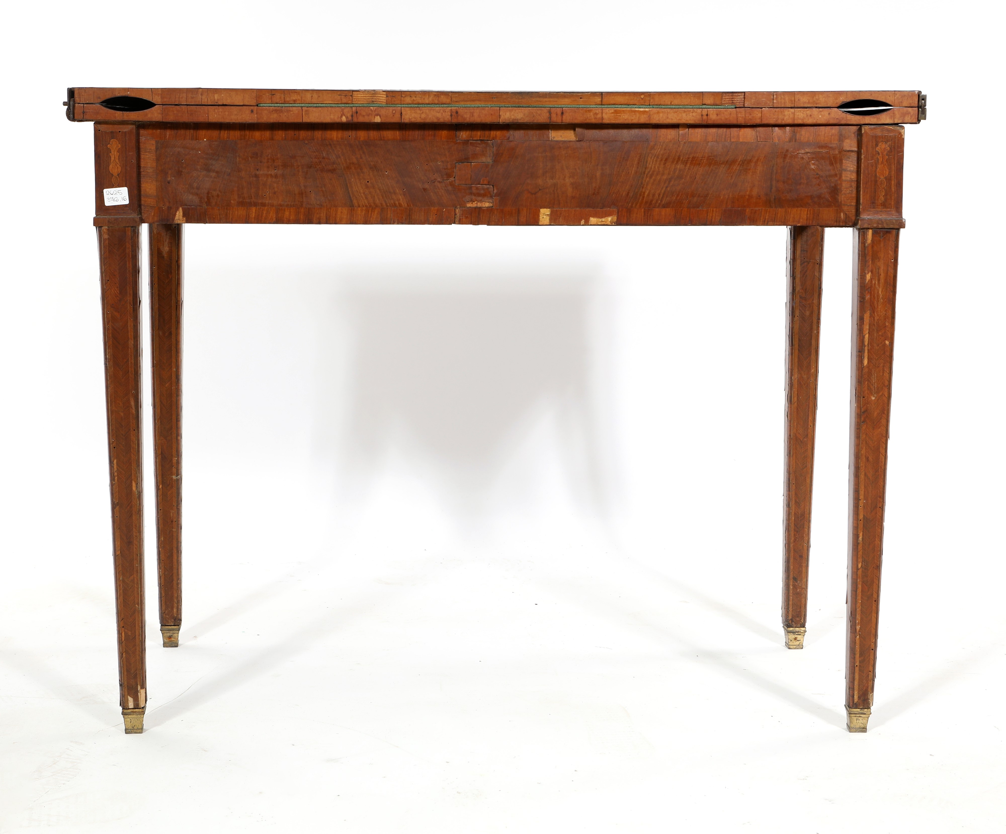 Tavolo da gioco in legno intarsiato con piano a libretto