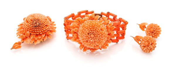 Parure in oro e corallo manifatture Trapanesi.