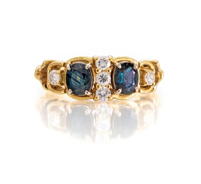 Anello in oro giallo 750, con brillanti e zaffiri