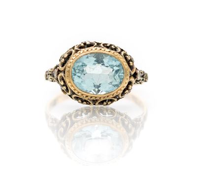 Anello antico in oro giallo 750/000, argento e acquamarina