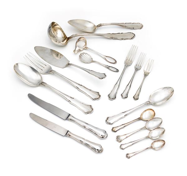 Argenteria Clementi e Gianmaria Buccellati - Servizio di posate in argento da otto posti con doppie forchette (incompleto)