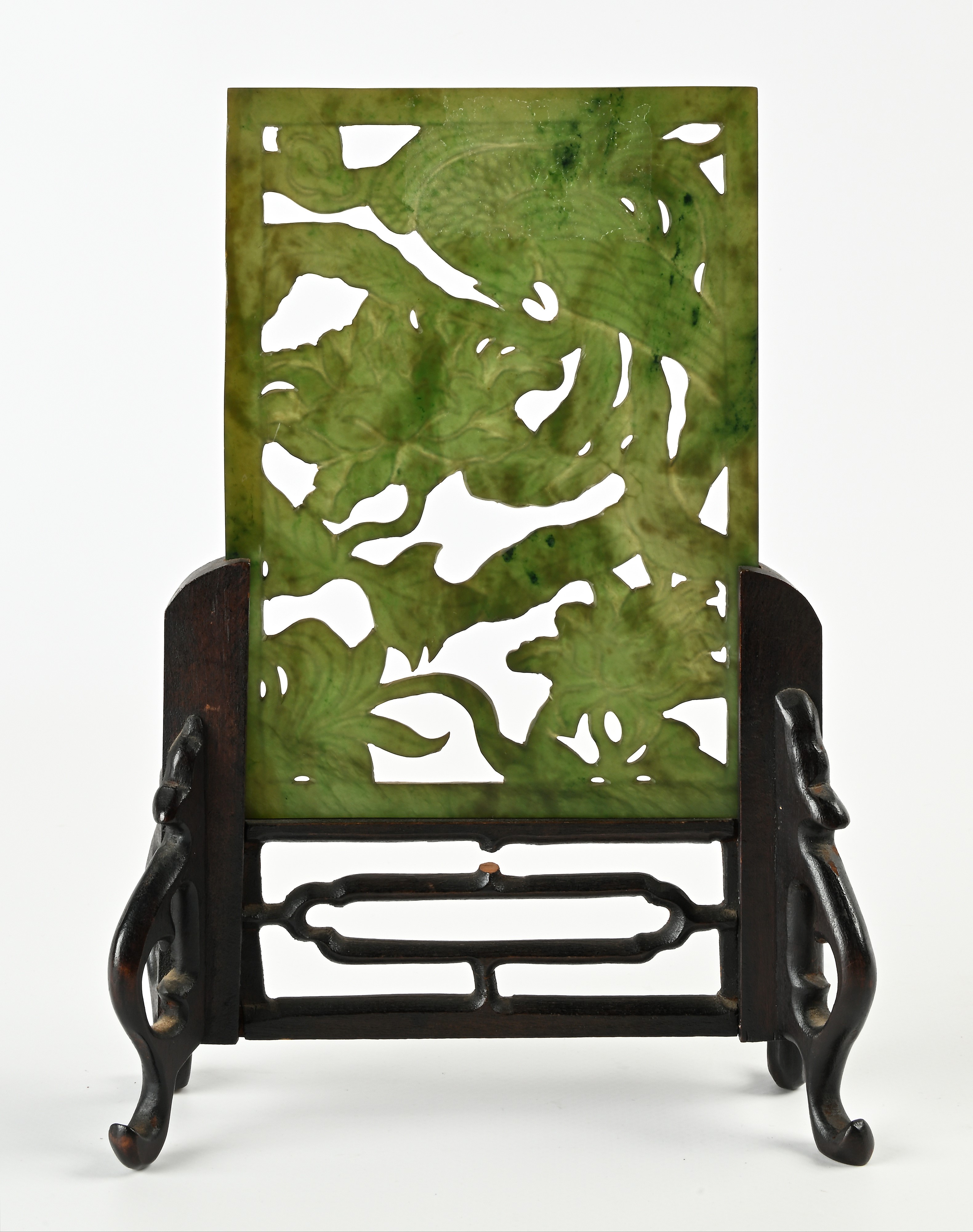 Intaglio in giada verde, Cina, XX secolo