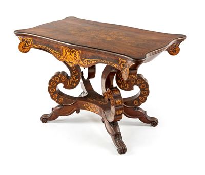 Tavolino Carlo X in legno intarsiato, XIX secolo
