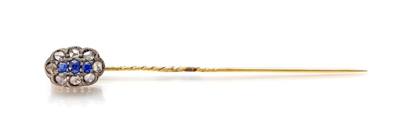 Spilla da revers, oro, argento, diamanti e zaffiri, cm 7