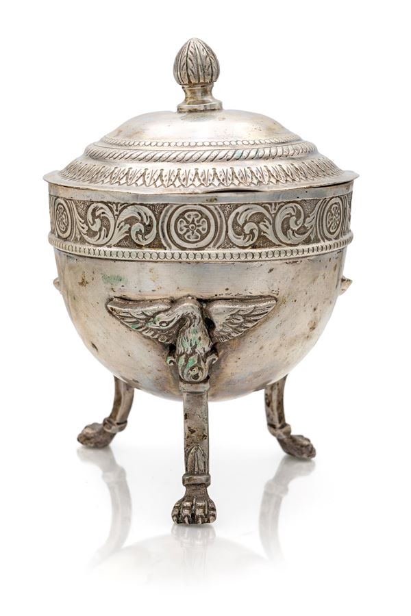 Zuccheriera in argento con coperchio, Italia, fine del XIX secolo