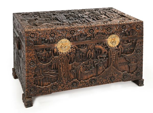 Baule in legno intagliato, Cina, Repubblica, XX secolo