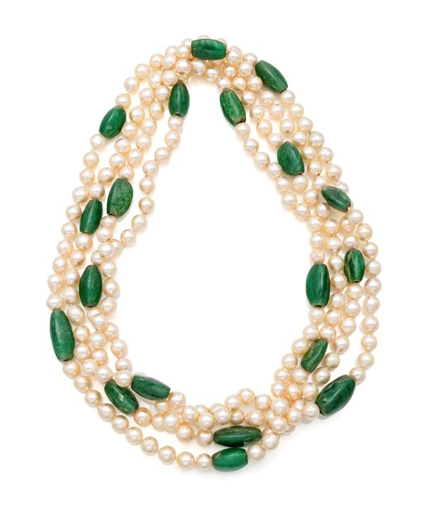 Lunga collana a laccio in perle ed agata verde
