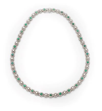 Girocollo in oro bianco 750/000 con brillanti e smeraldi