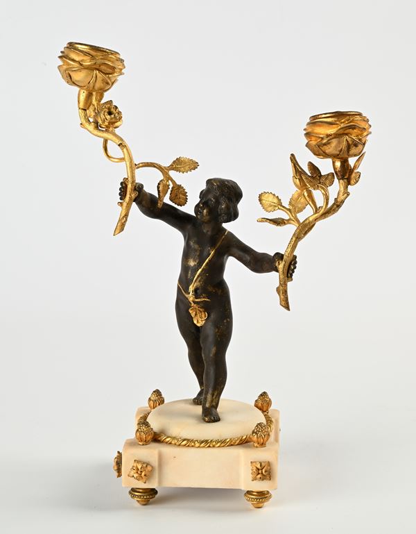 Piccolo candeliere in bronzo a due luci, XVIII secolo