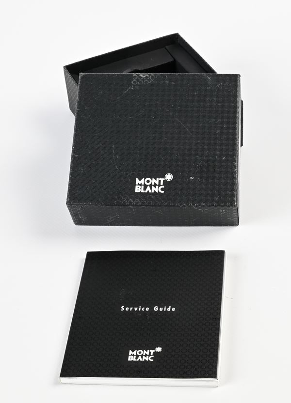 Astuccio originale Montblanc Timepieces per Travelock Alarm Quarz Palladium Plated 5708 con Service Guide e Garanzia originali  - Asta ASTA A TEMPO - Penne e Accessori da Scrivania - Casa d'Aste Arcadia