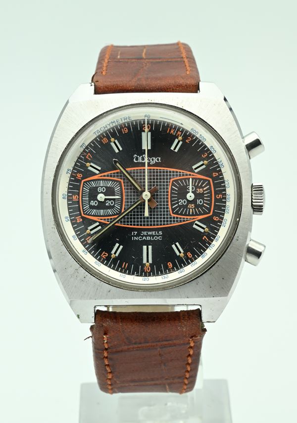 Wega 2250 - Orologio da polso cronografo da uomo con meccanismo a carica manuale ETA 7733. Cassa in metallo cromato e fondello in acciaio