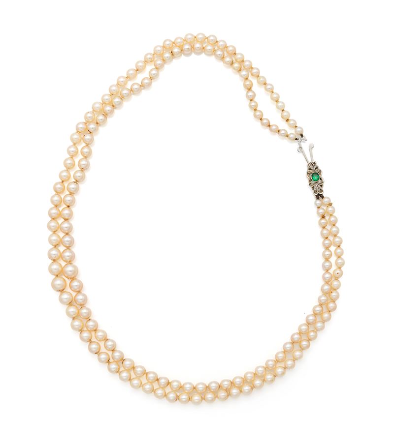Collana di perle antica a due fili con chiusura in oro bianco 750/000