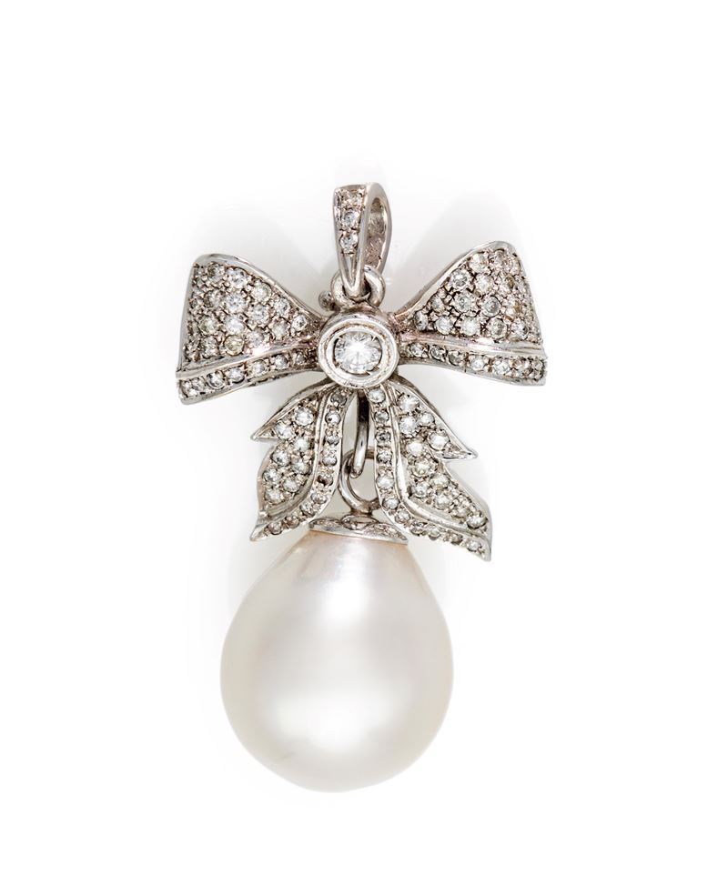 Pendente in oro, brillanti e perla South Sea