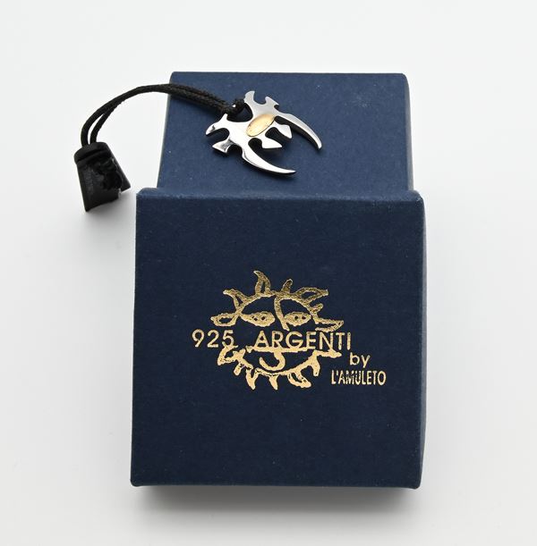 Ciondolo in oro e acciaio Rebecca Gioielli  - Asta ASTA A TEMPO - Penne e Accessori da Scrivania - Casa d'Aste Arcadia