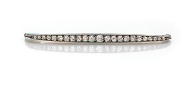 Spilla a barretta, oro 750/000, argento e diamanti, fine XIX secolo