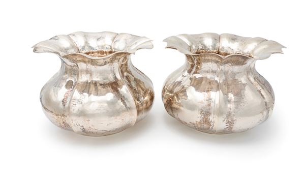 Coppia di vasi in argento 800/000