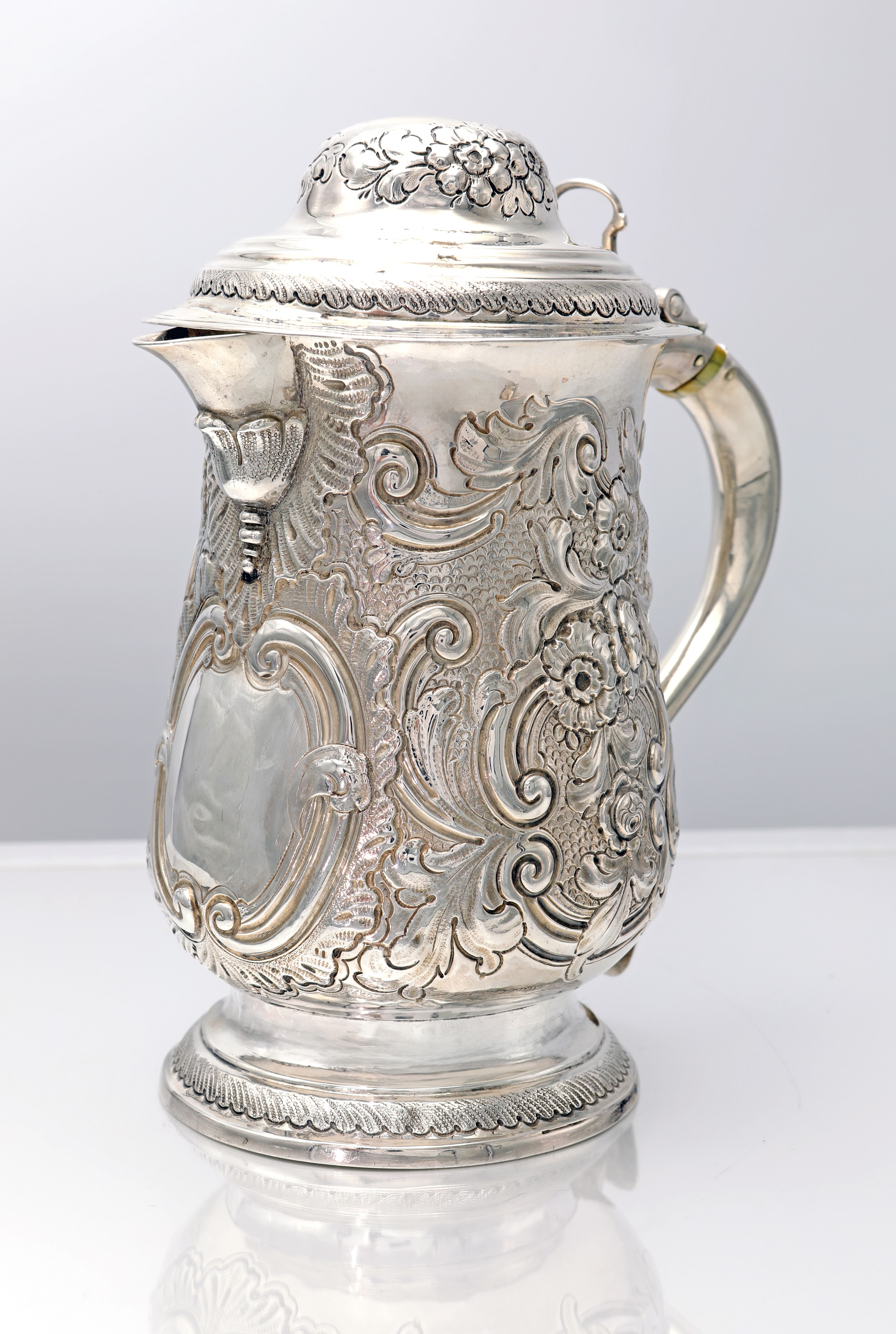 Tankard Giorgio III in argento, Londra 1780, argentiere Jas. Sutton