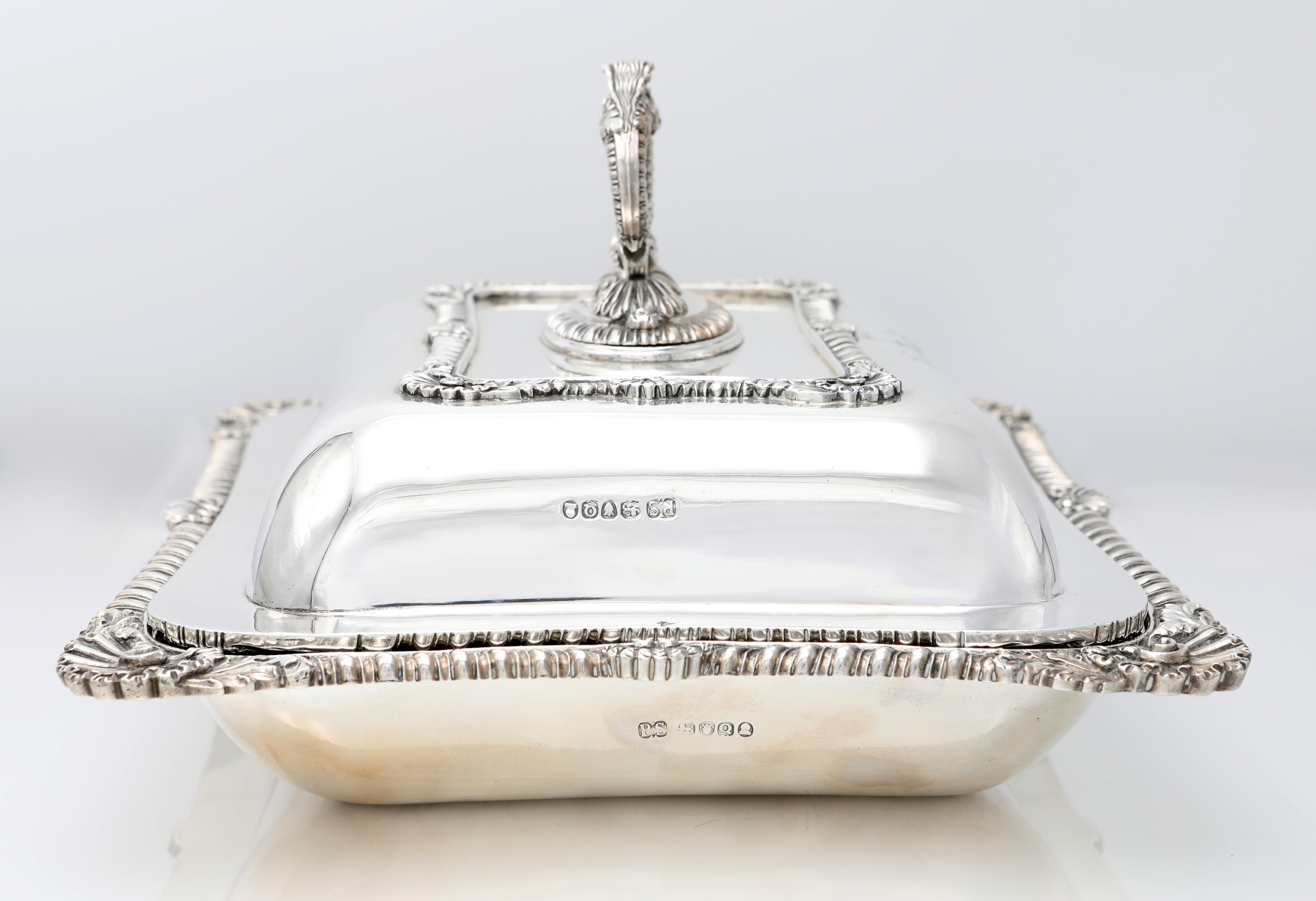 Legumiera con coperchio, Londra 1811 , argentiere Paul Storr